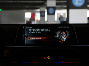 2018M760Li xDrive п؅^