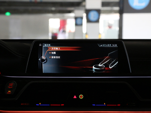 2018M760Li xDrive п؅^