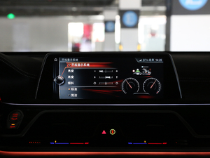 2018M760Li xDrive п؅^