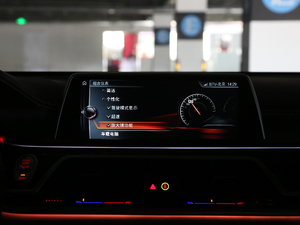 2018M760Li xDrive п؅^