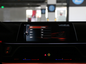 2018M760Li xDrive п؅^