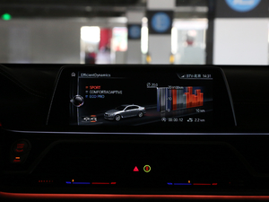 2018M760Li xDrive п؅^