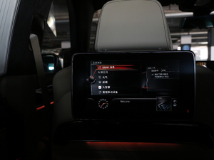 2018M760Li xDrive п؅^