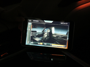 2018M760Li xDrive п؅^