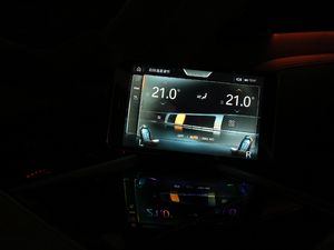 2018M760Li xDrive п؅^