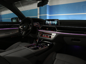 2018M760Li xDrive п؅^