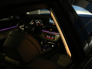 2018M760Li xDrive п؅^