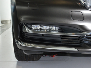 2018740Li xDrive  ׿Խb ^