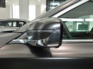 2018740Li xDrive  ׿Խb ^