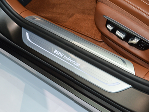 2018740Li xDrive  ׿Խb g