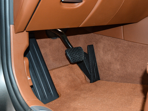 2018740Li xDrive  ׿Խb g