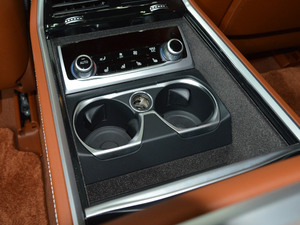 2018740Li xDrive  ׿Խb g