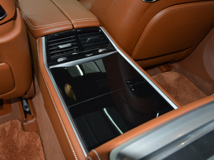 2018740Li xDrive  ׿Խb g