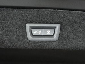 2018740Li xDrive  ׿Խb g