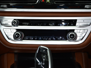2018款740Li xDrive 尊享型 卓越套装 空调调节