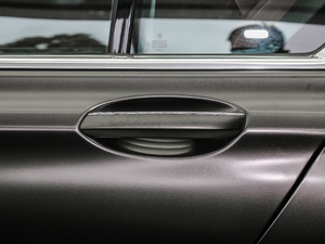 2018740Li xDrive  M\b ^