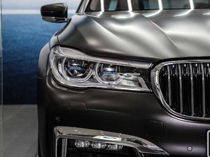 2018740Li xDrive  M\b ^