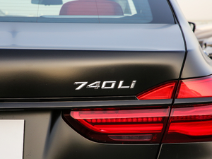 2018740Li xDrive  M\b  ^