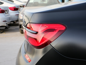 2018740Li xDrive  M\b  ^