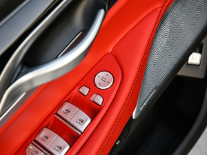 2018740Li xDrive  M\b  g