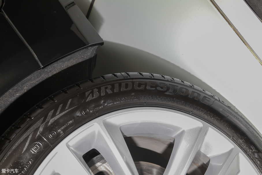 2018R7ϵԴ 740Le xDrive