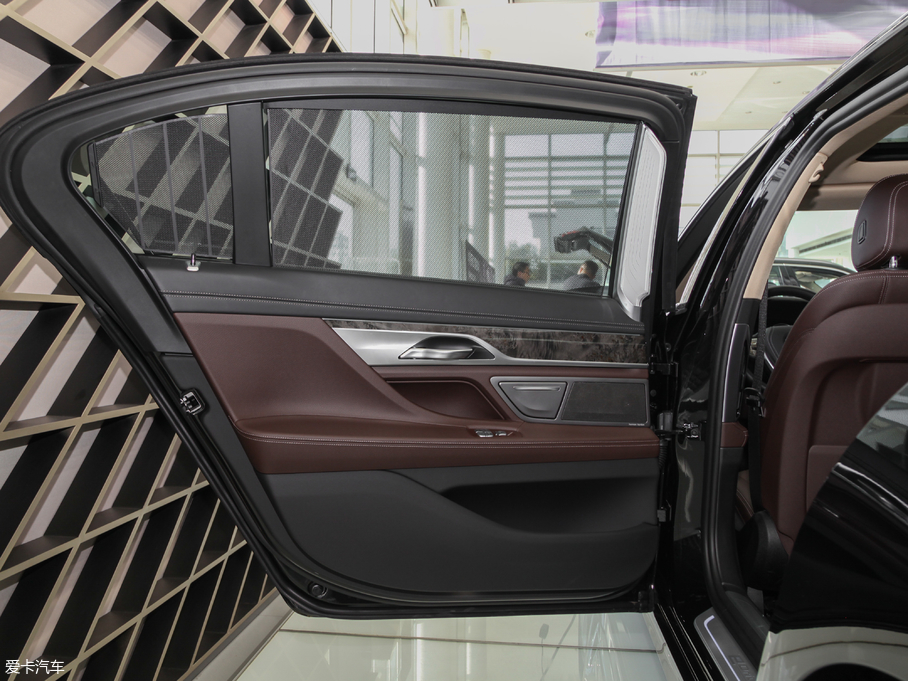 2018R7ϵԴ 740Le xDrive