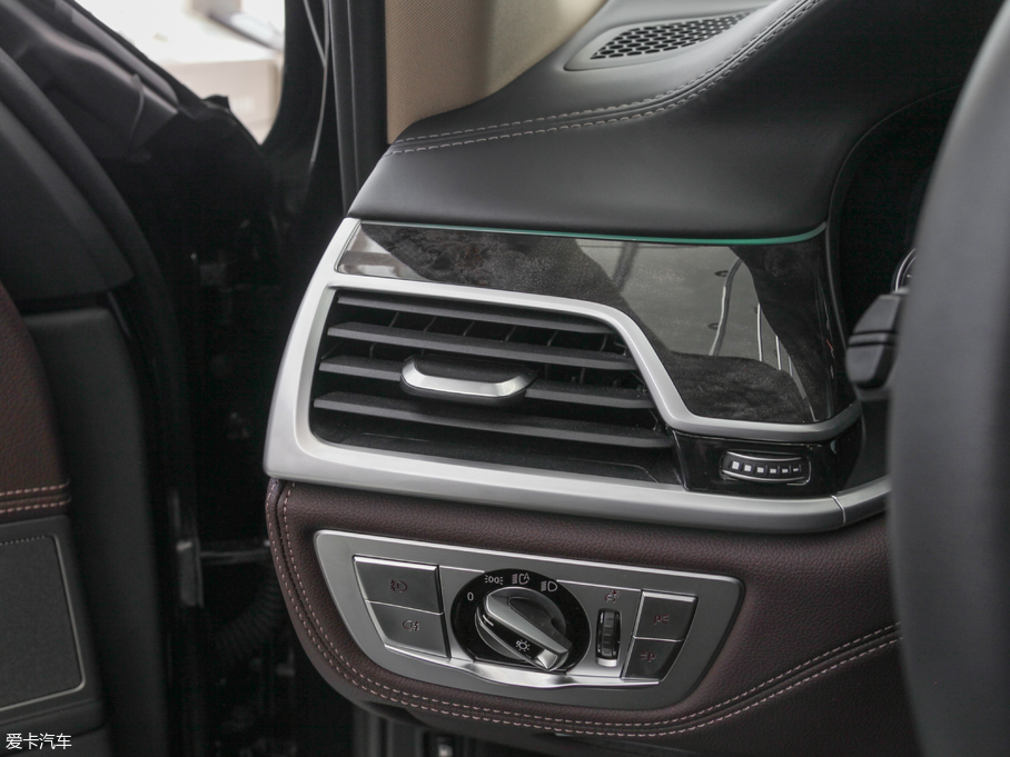 2018R7ϵԴ 740Le xDrive