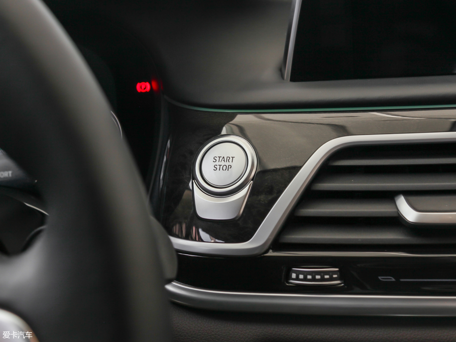 2018R7ϵԴ 740Le xDrive