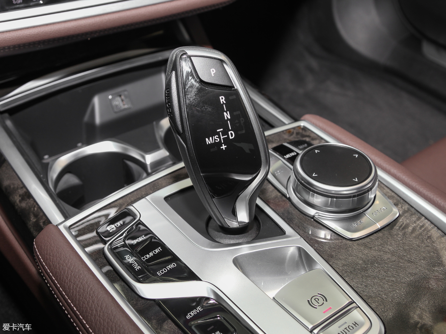 2018R7ϵԴ 740Le xDrive