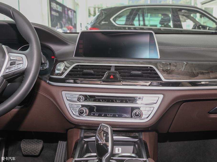 2018R7ϵԴ 740Le xDrive