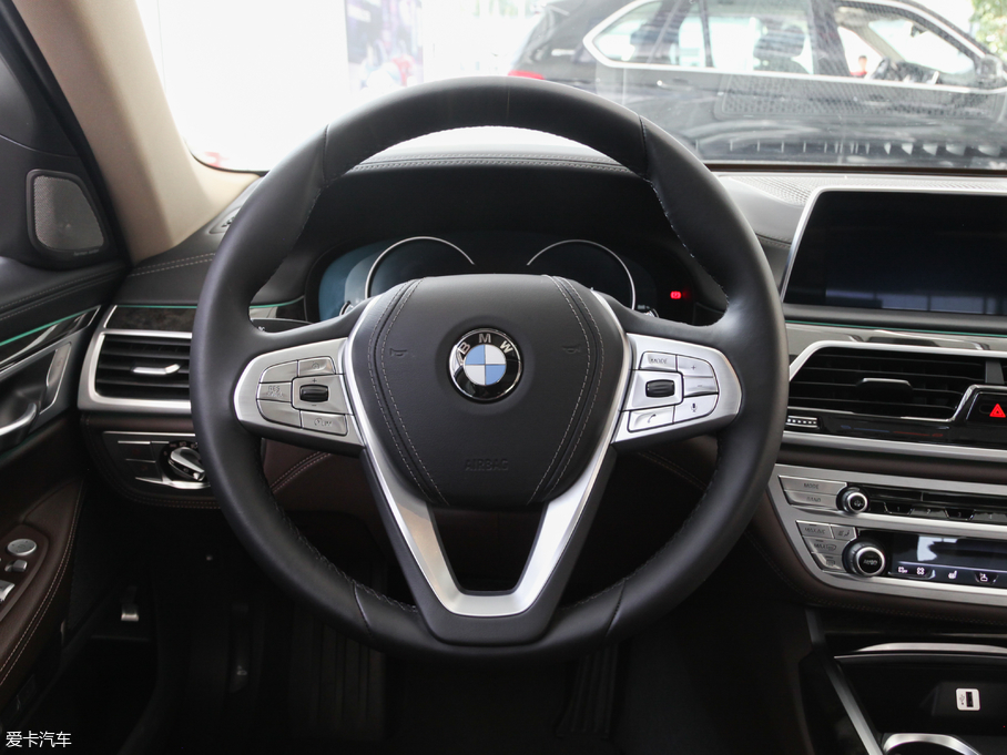 2018R7ϵԴ 740Le xDrive