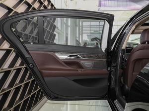 2018740Le xDrive ܇T