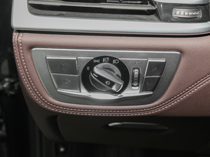 2018740Le xDrive п؅^(q)