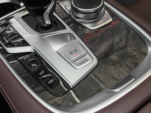 2018740Le xDrive v܇Ƅ