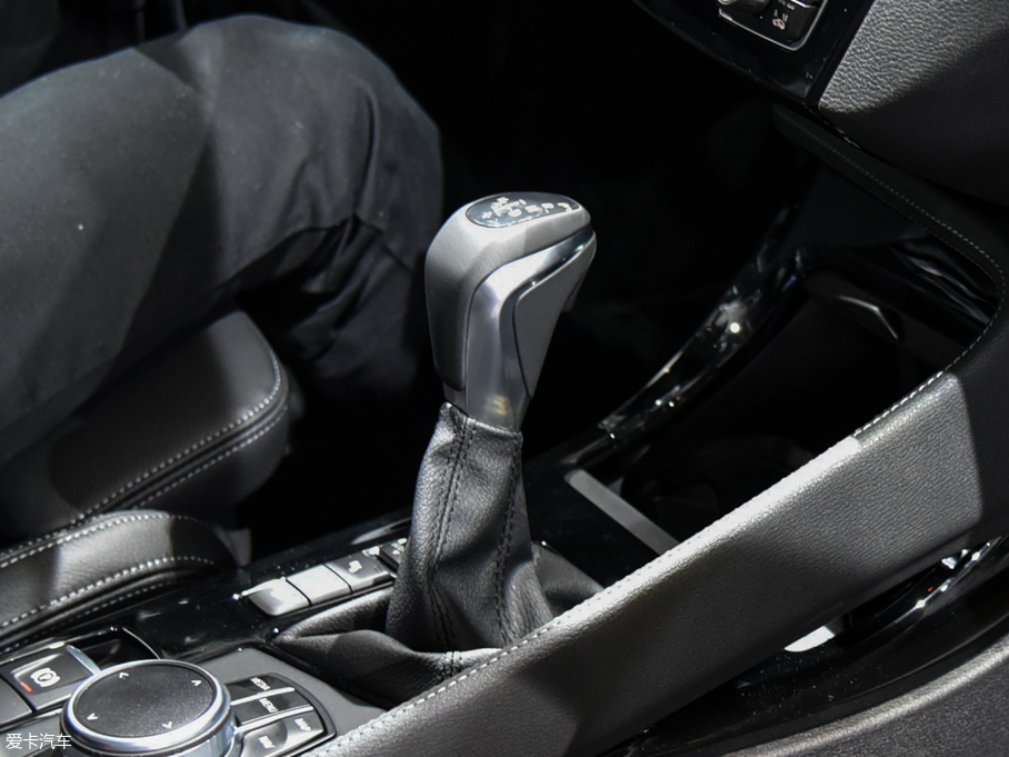 2018��RX2(�M��) xDrive28i