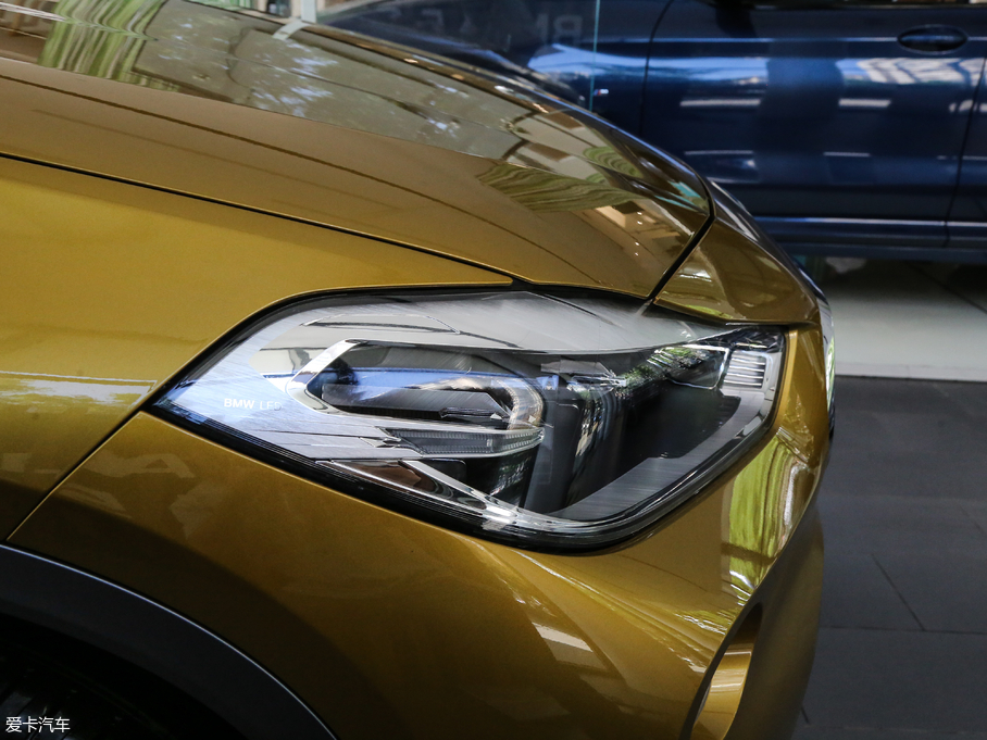 2018RX2(M) sDrive 25i MԽҰb V