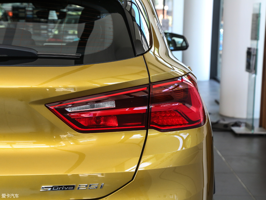 2018RX2(M) sDrive 25i MԽҰb V