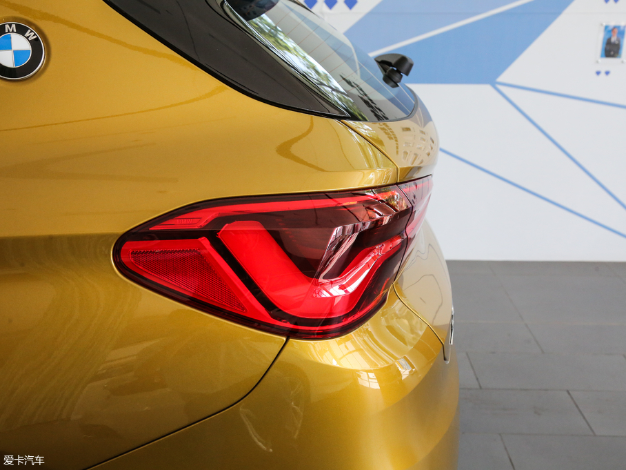 2018RX2(M) sDrive 25i MԽҰb V