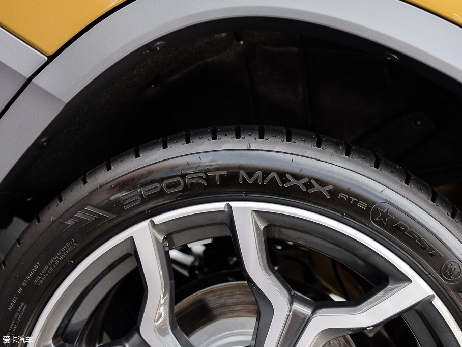 2018RX2(M) sDrive 25i AMԽҰb V