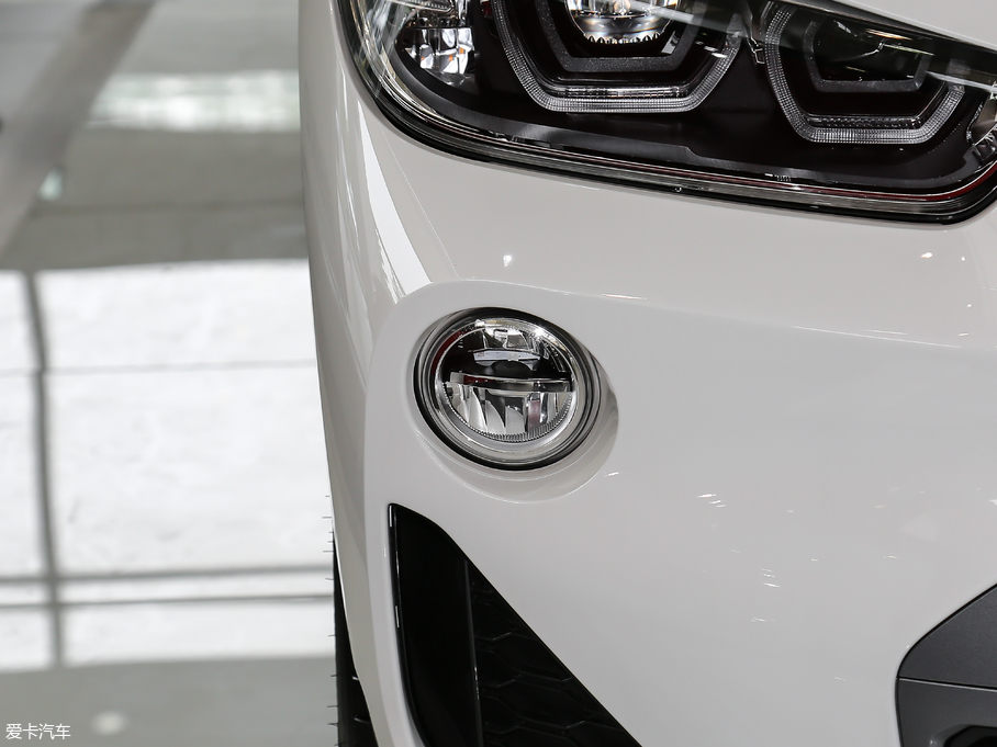 2018RX2(M) sDrive 25i AMԽҰb V