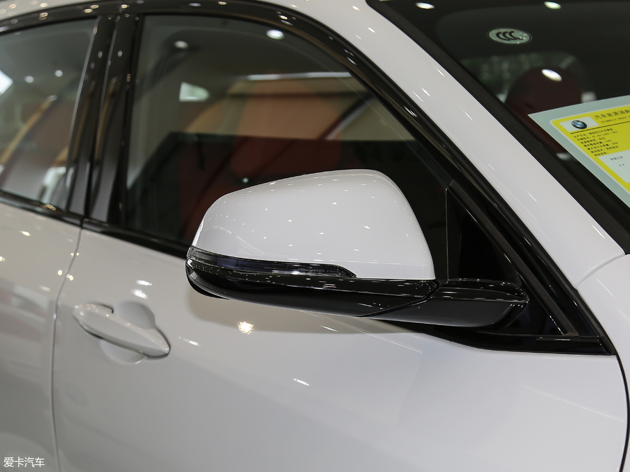 2018RX2(M(jn)) sDrive 25i AMԽҰb (gu)V