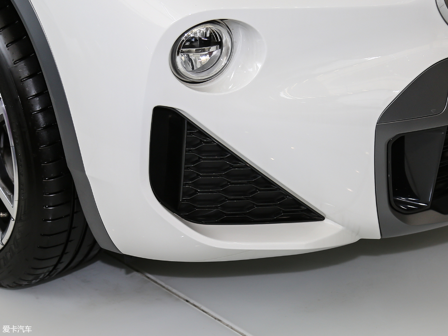 2018RX2(M) sDrive 25i AMԽҰb V