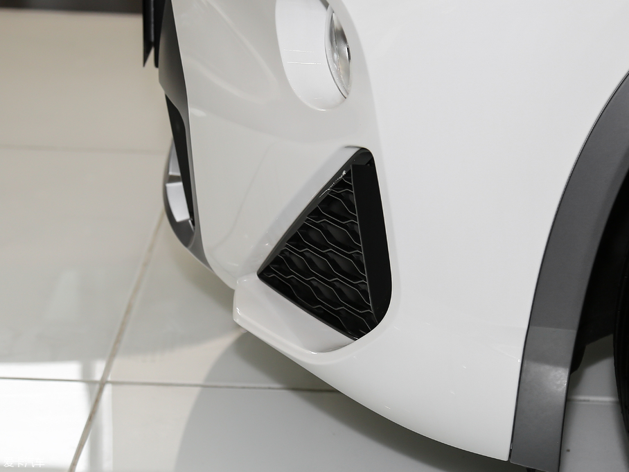 2018RX2(M) sDrive 25i AMԽҰb V