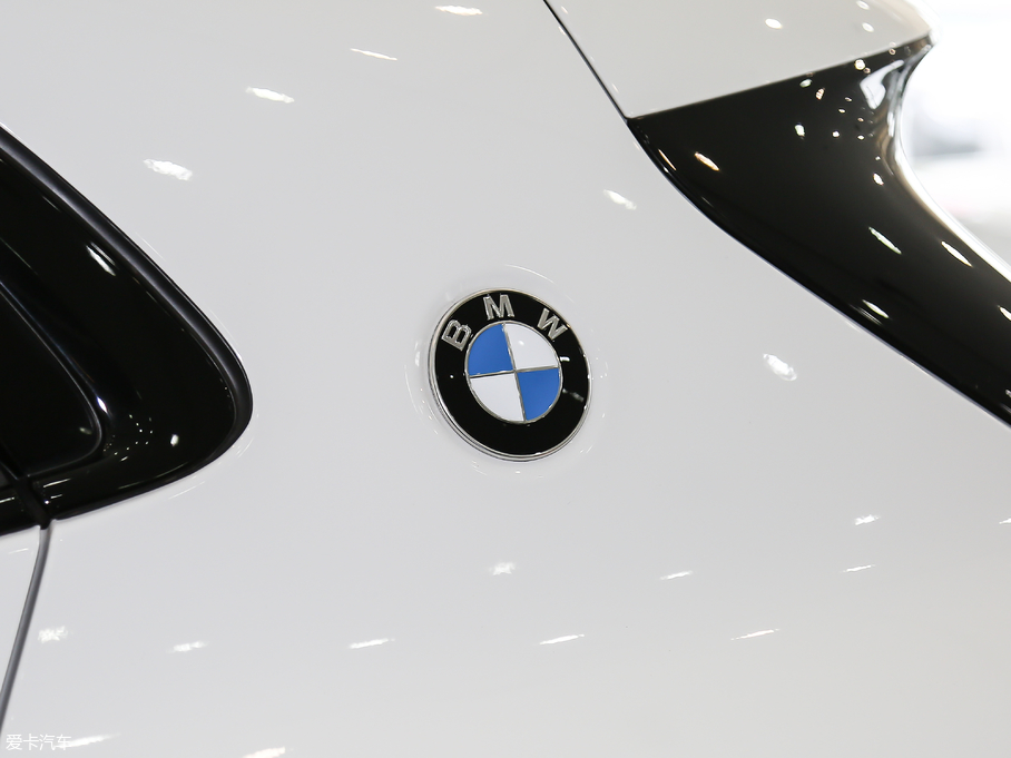 2018RX2(M) sDrive 25i AMԽҰb V