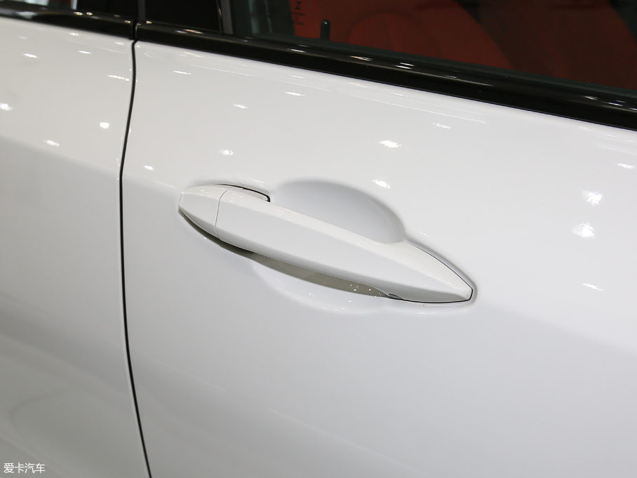 2018RX2(M) sDrive 25i AMԽҰb V