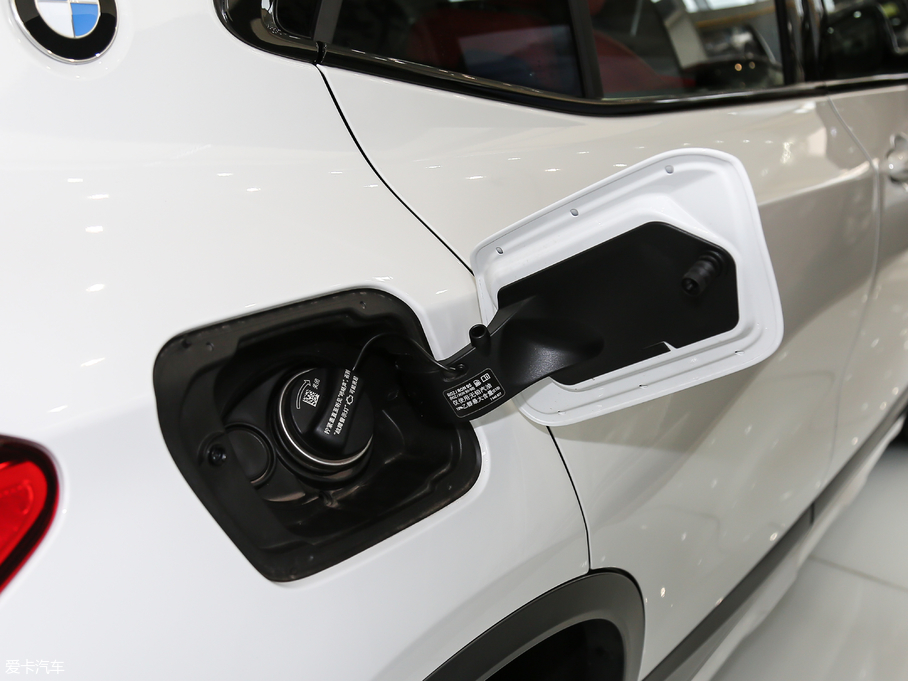 2018RX2(M) sDrive 25i AMԽҰb V