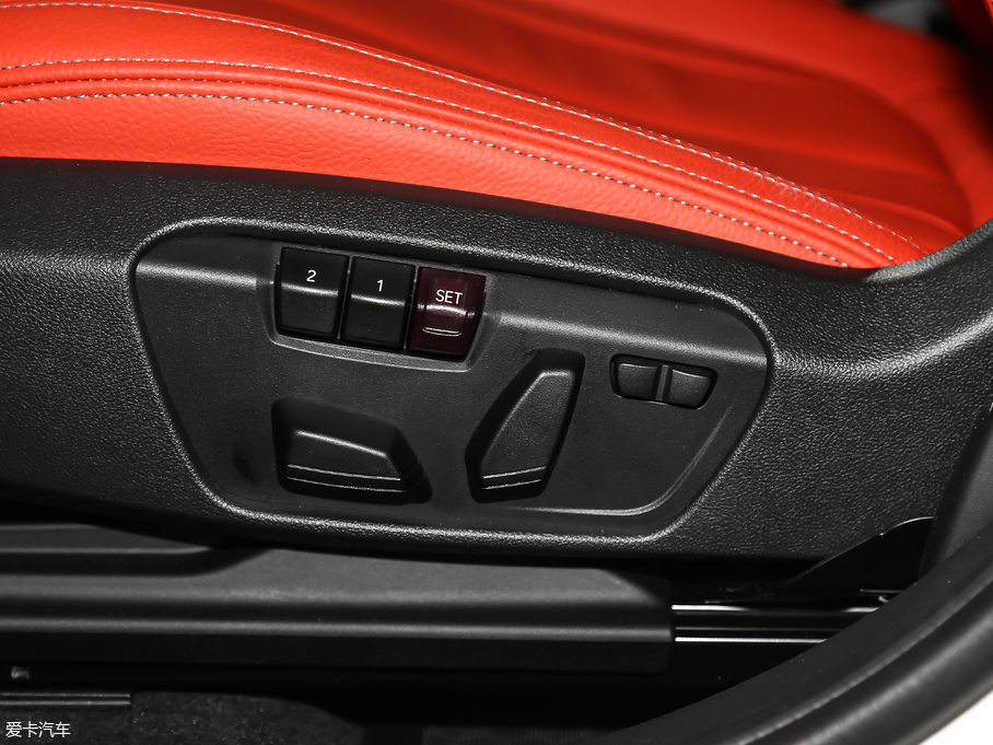 2018RX2(M) sDrive 25i AMԽҰb V