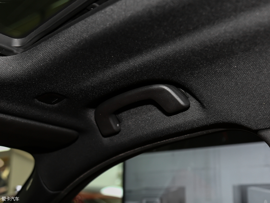 2018RX2(M) sDrive 25i AMԽҰb V