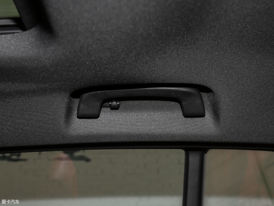 2018RX2(M(jn)) sDrive 25i AMԽҰb (gu)V