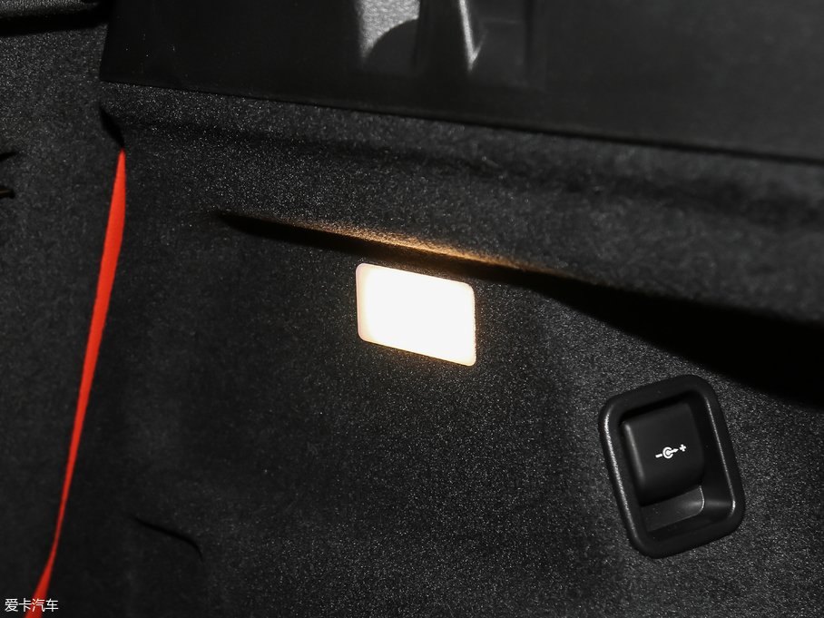 2018RX2(M) sDrive 25i AMԽҰb V